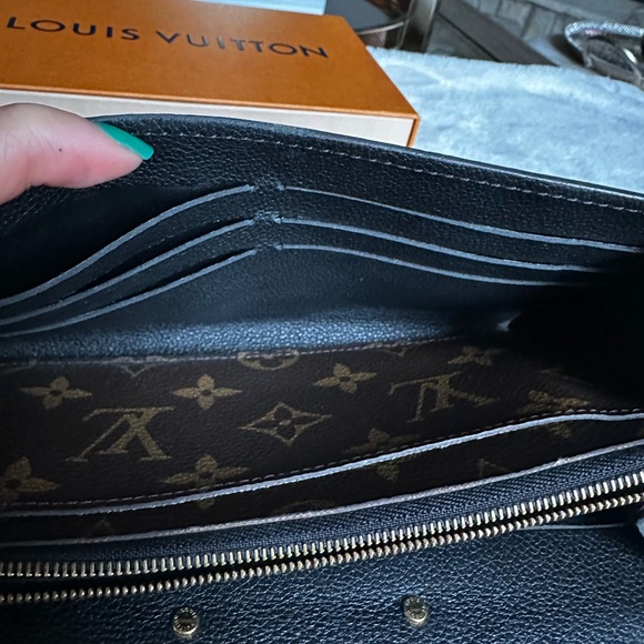 LV MONOGRAM BLACK PALLAS WALLET - Picture 6 of 9